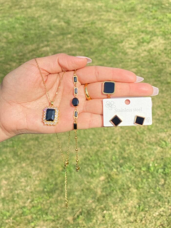 Shiny Black Deal 4 Pcs
